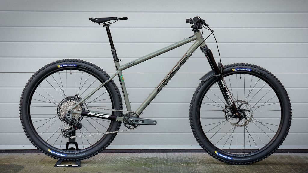 Rigid enduro online bike