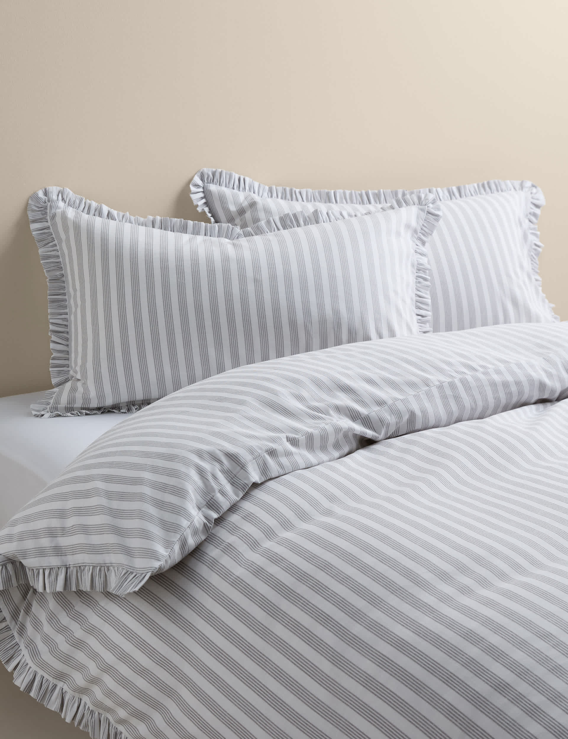 Pure Cotton Narrow Stripe Ruffle Bedding Set