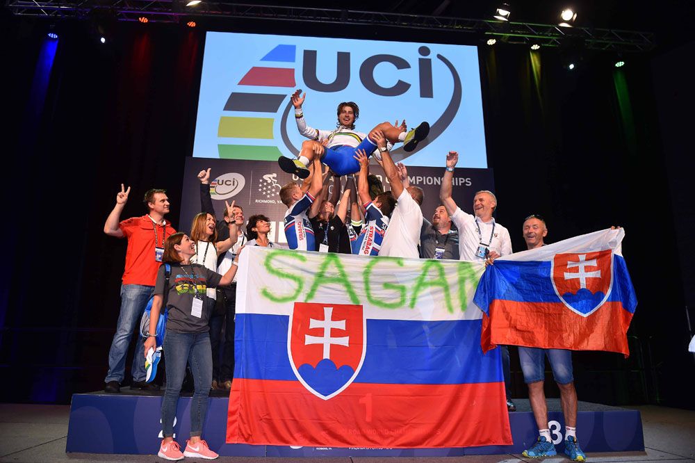 Peter Sagan with the Slovakian team and staff celebrate