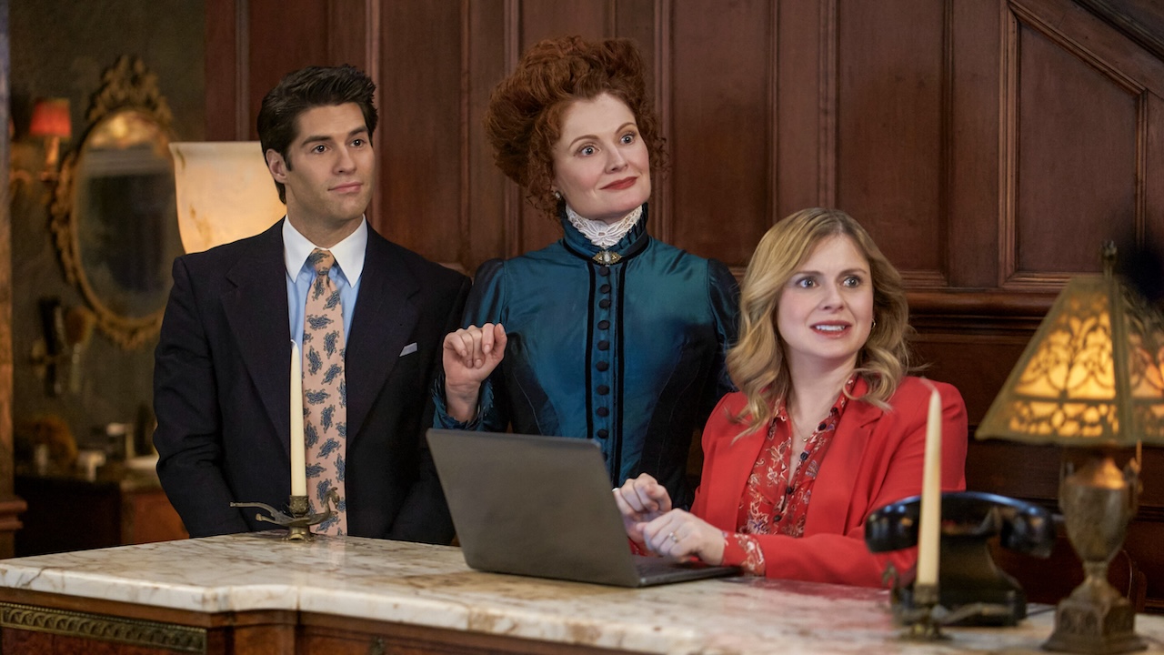 Trevor, Hetty, and Sam in the lobby of the bed and breakfast in Ghosts Season 3x10