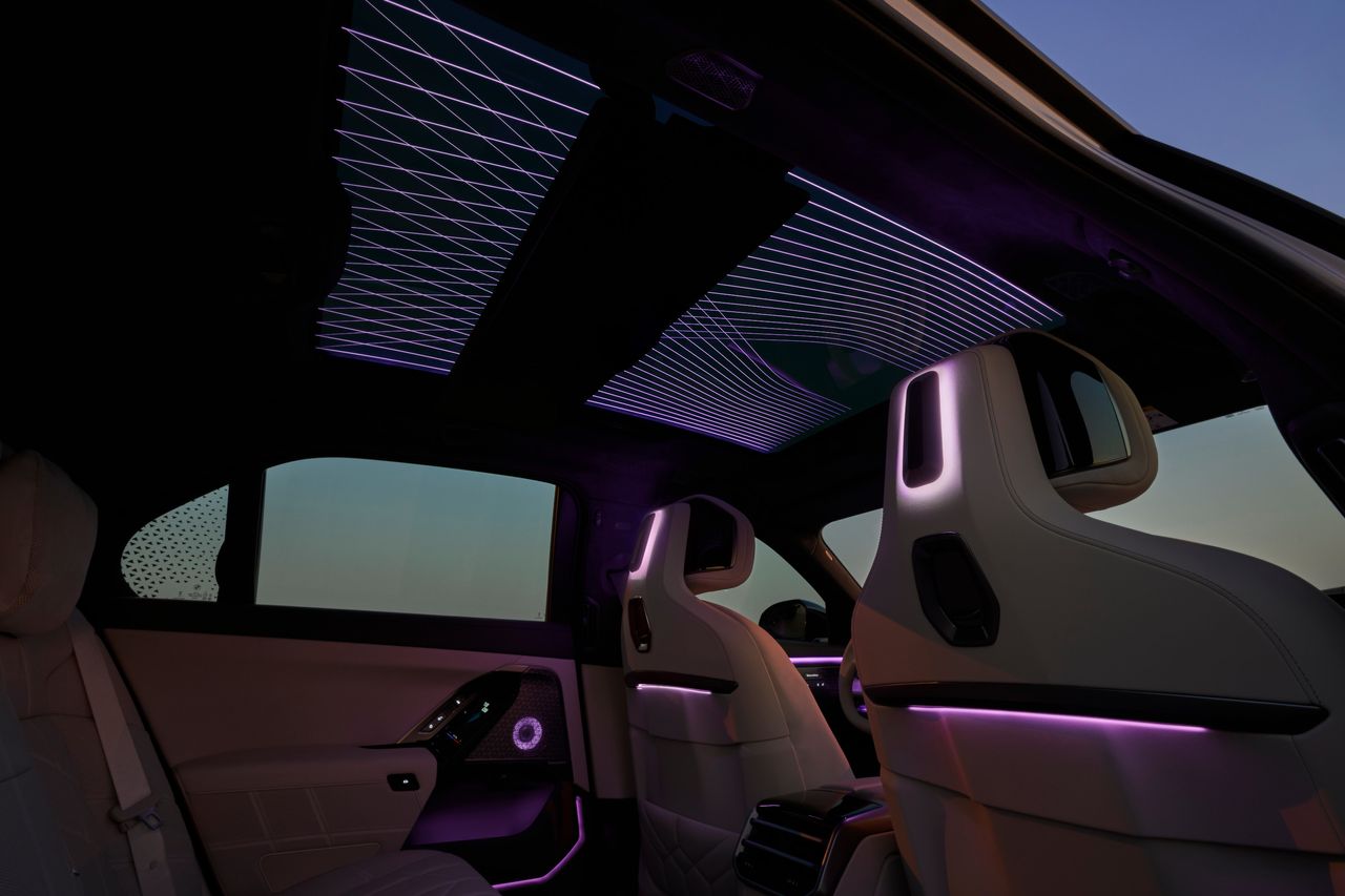 BMW 'Neue Klasse' 7 Series interior