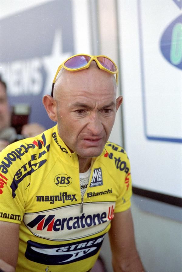 Marco Pantani at the 2001 Giro d'Italia.