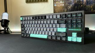 The Epomaker x Feker Galaxy80 mechanical keyboard