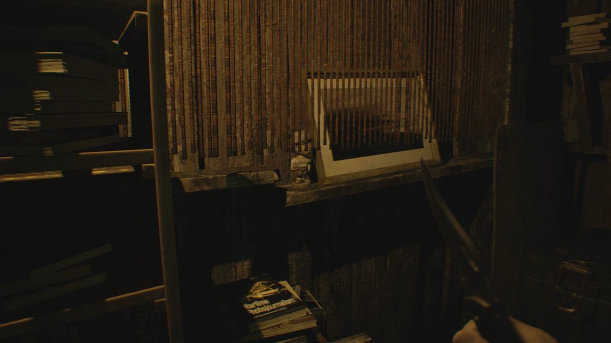 Resident Evil 7 Collectibles Guide List of all Mr. Everywhere statue