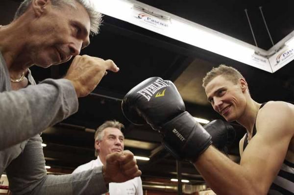Freddy Lucien goes 12 rounds with Freddy De Kerpel