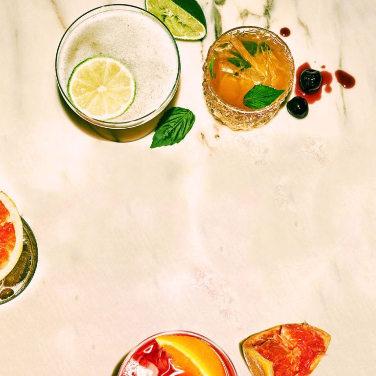 Citrus, Food, Ingredient, Fruit, Serveware, Amber, Lemon, Orange, Tableware, Liquid,