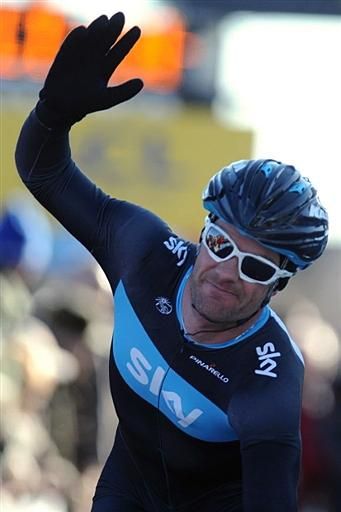 Greg Henderson (Sky) wins stage 1