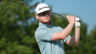 Angus Flanagan takes a shot at the Kaskáda Golf Challenge