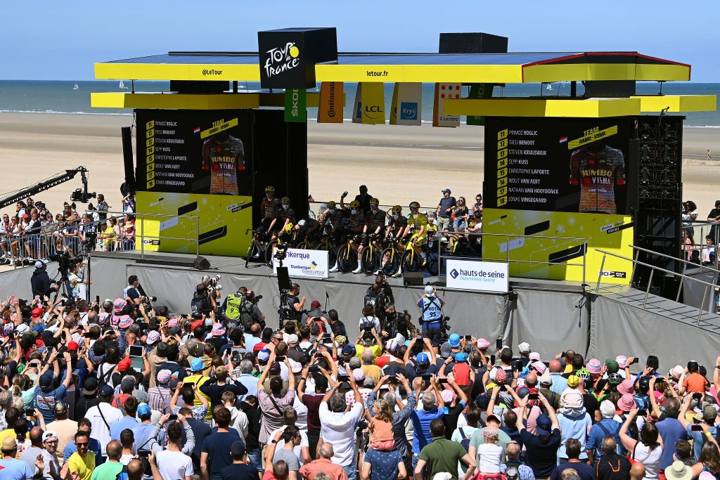 CALAIS FRANCE JULY 05 A general view of Tiesj Benoot of Belgium Steven Kruijswijk of Netherlands Sepp Kuss of United States Christophe Laporte of France Primoz Roglic of Slovenia Wout Van Aert of Belgium Yellow Leader Jersey Nathan Van Hooydonck of Belgium Jonas Vingegaard Rasmussen of Denmark and Team Jumbo Visma the 109th Tour de France 2022 Stage 4 a 1715km stage from Dunkerque to Calais TDF2022 WorldTour on July 05 2022 in Calais France Photo by Tim de WaeleGetty Images