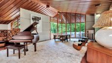 frank lloyd wright's the fountainhead, also known as J. Willis Hughes House