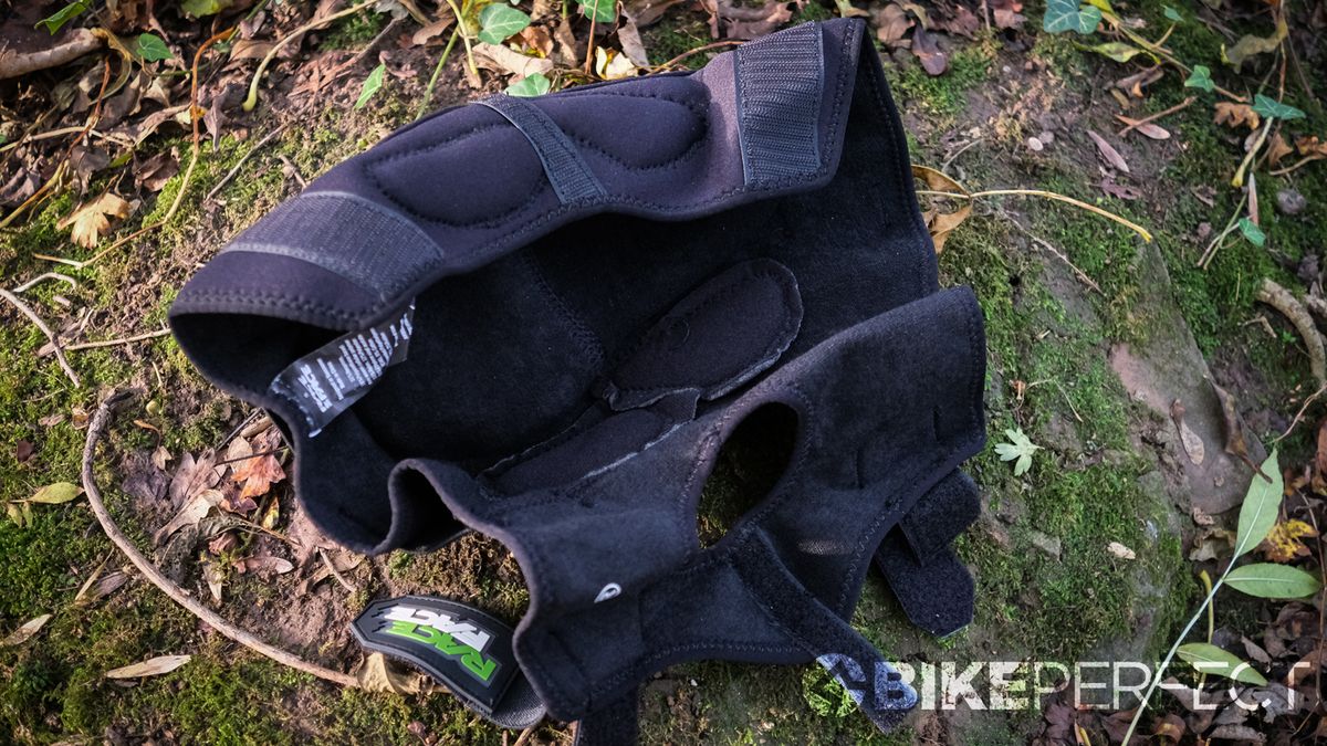 Race Face Ambush knee pad review