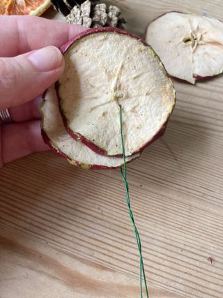 Christmas table centerpiece step by step, dried apple slice wired