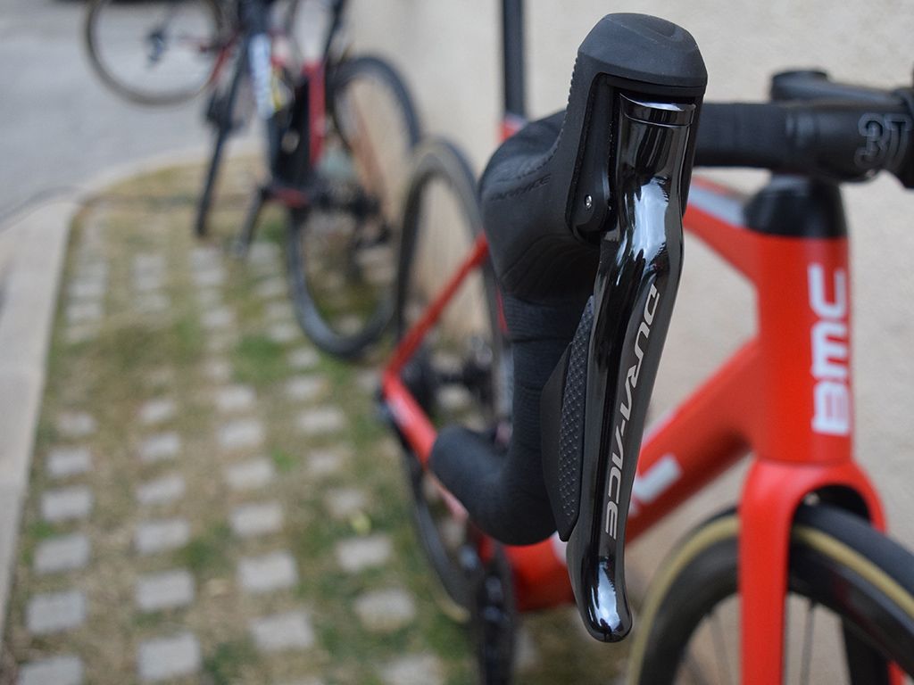 The BMC is paired with a Shimano Dura-Ace R9170 electronic groupset with hydraulic disc brakes