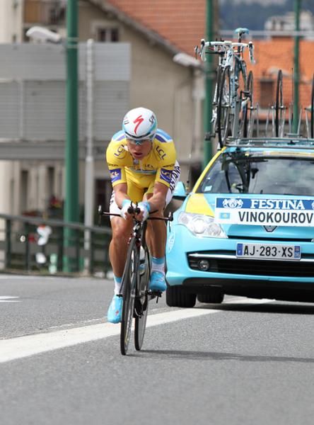 The race leader in Grenoble, Alexandre Vinokourov (Pro Team Astana)