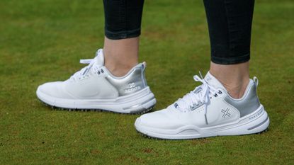 Payntr X-003 Women's Spikeless Golf Shoe Review