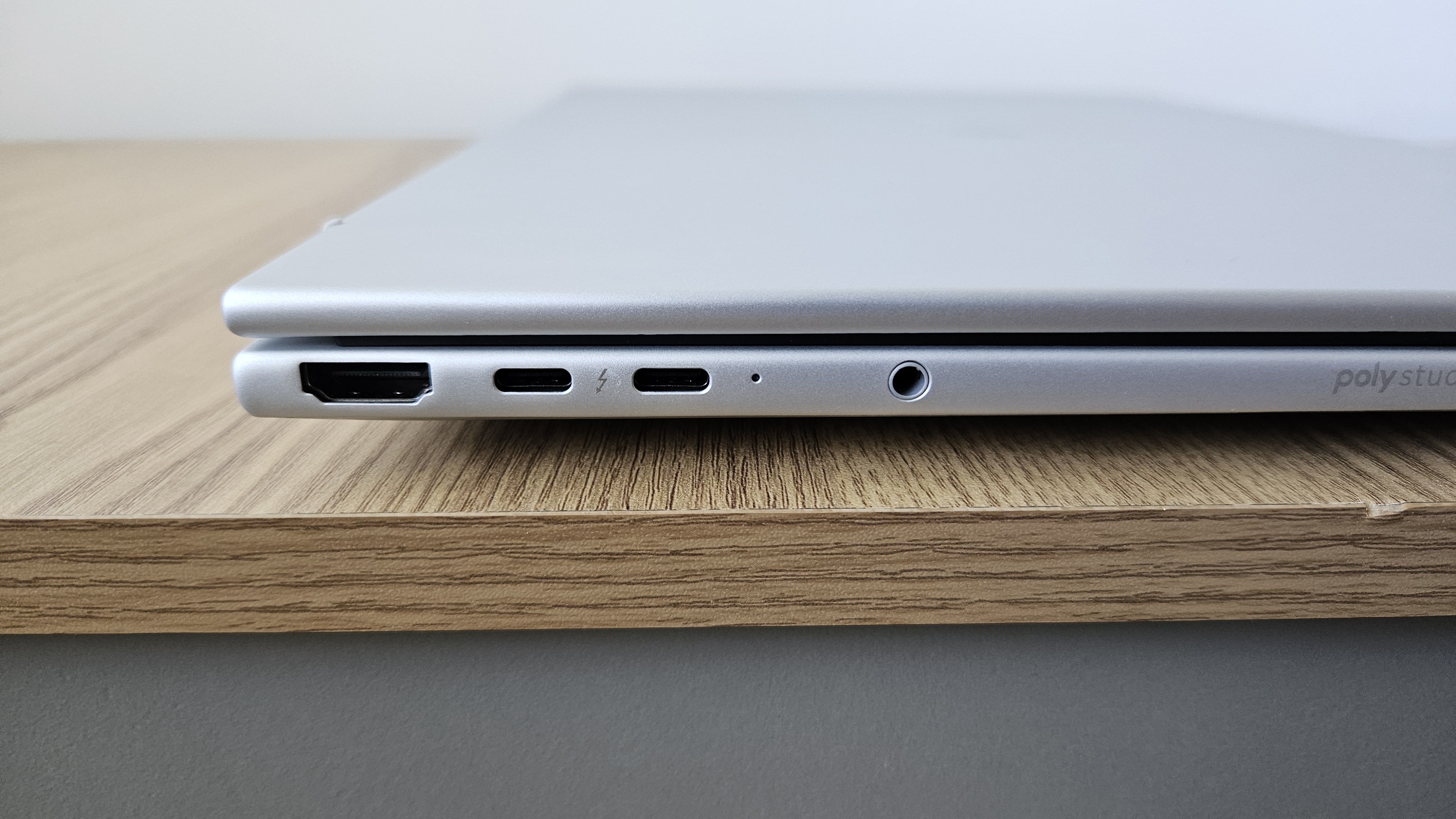 The HP EliteBook 8 G1a 16 on a desk