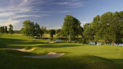 The 6th hole at the Grove