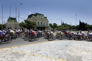 Blue skies and sun for the riders in the Tour de San Luis