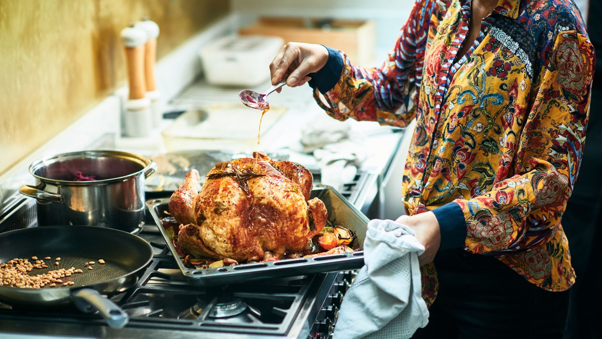 how-long-does-cooked-turkey-last-in-the-fridge-woman-home