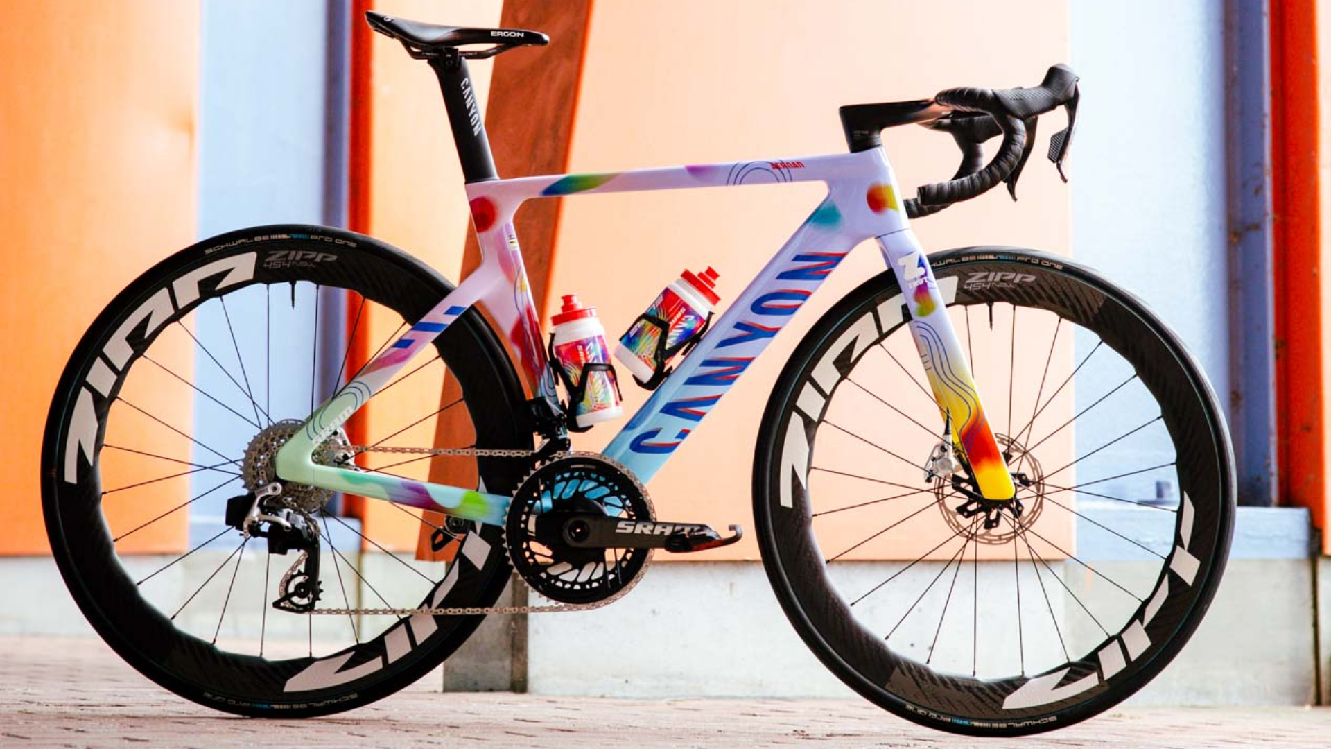 MyCanyon Aeroad CFR race bike
