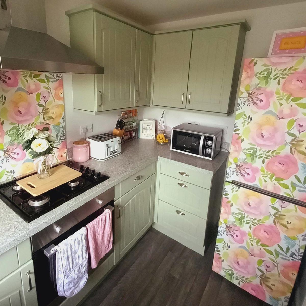 This DIYer gave kitchen a bold floral update for just £50 | Ideal Home