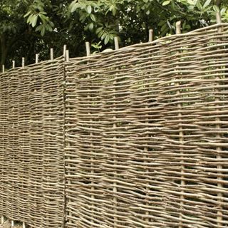Hazel Hurdle Fence Panel 1.82m x 1.82m (6ft x 6ft) - Handwoven by Papillon™️