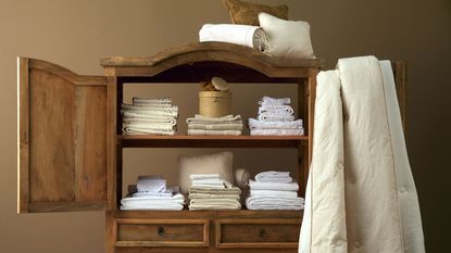How to store towels and linens to keep them soft