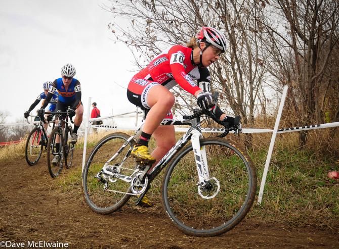Amanda Carey (NoTubes) was among the chasers early in the contest