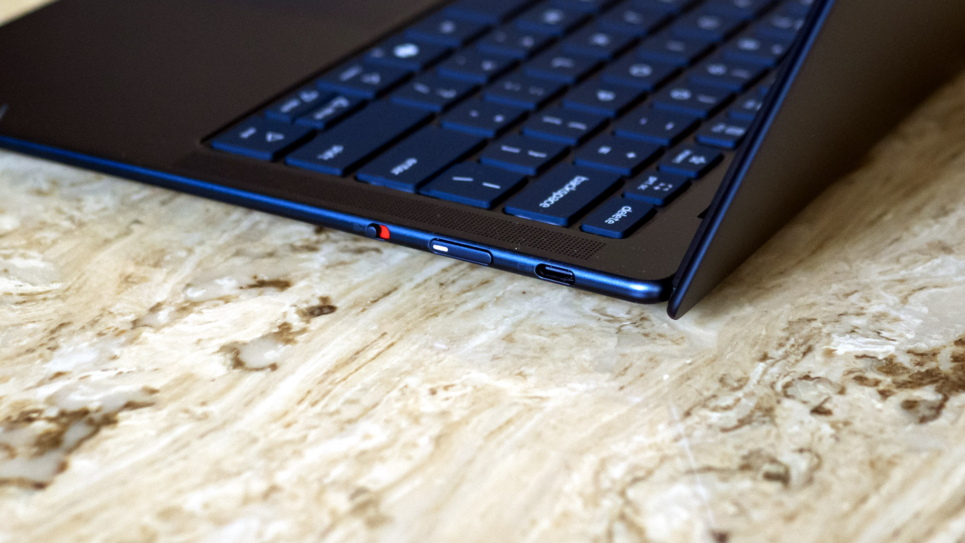 Lenovo Yoga Slim 7x