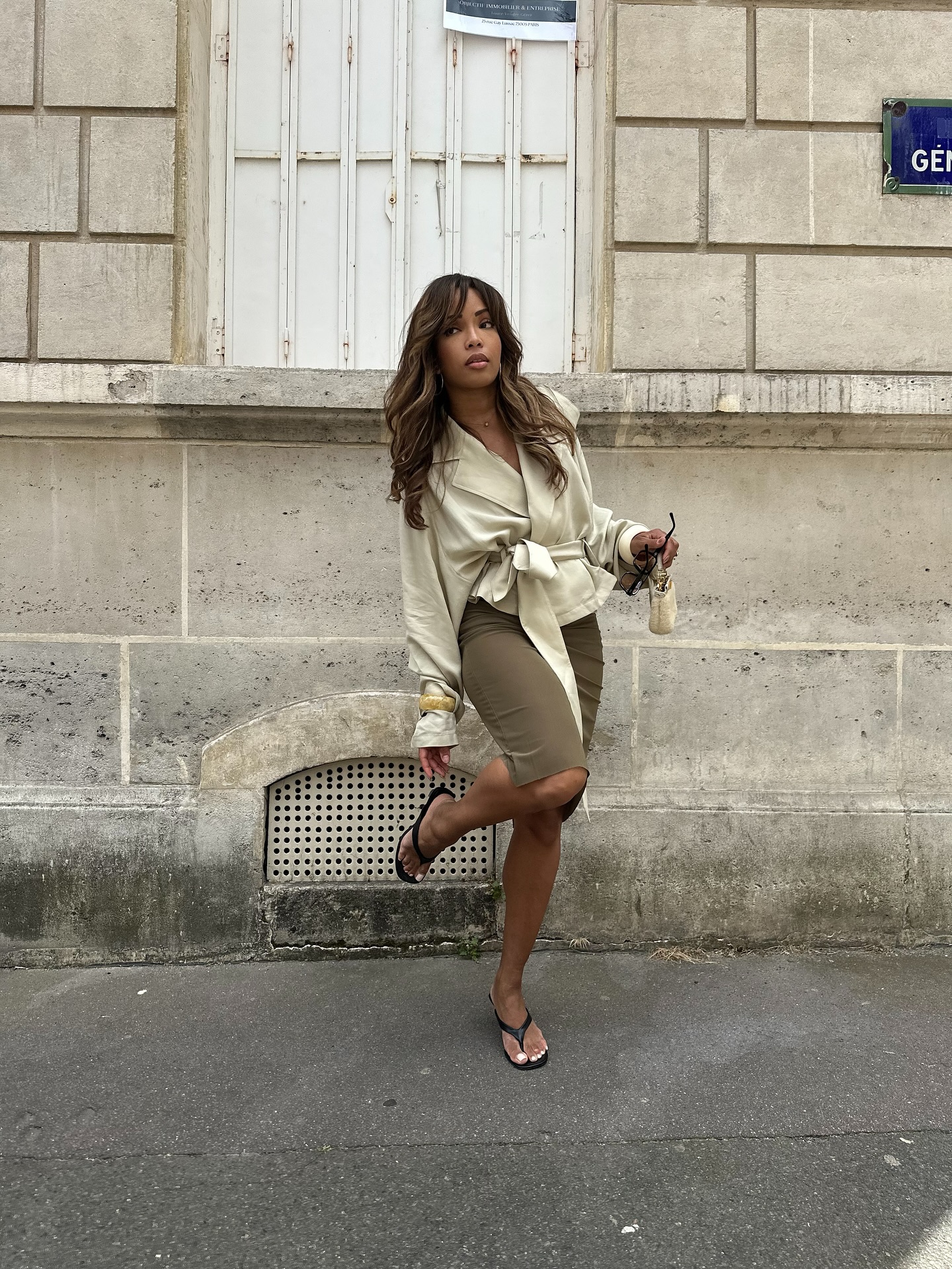 Ellie Delphine in Paris