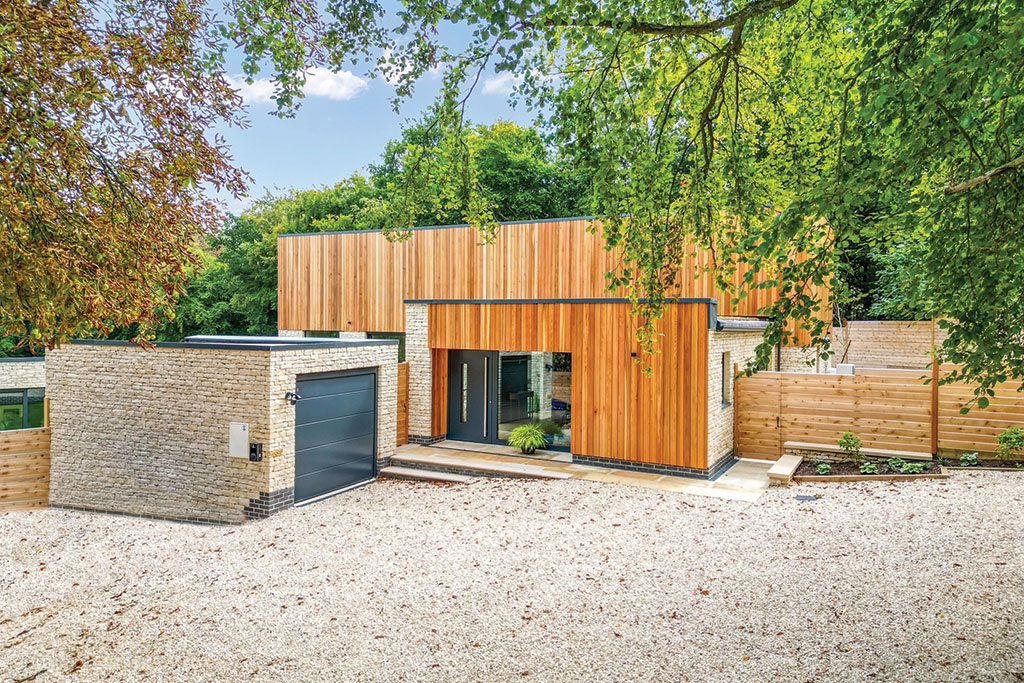 House for sale with EV charging: Lyncroft South, Perrotts Brook, Cirencester, Gloucestershire