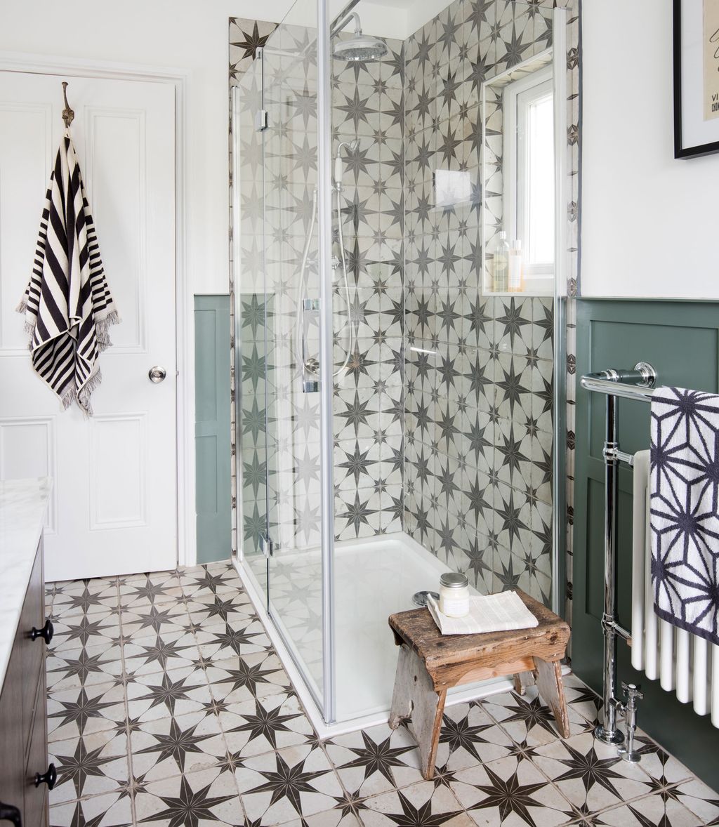 12 Small bathroom tile ideas to turn your bijou bathroom into something ...