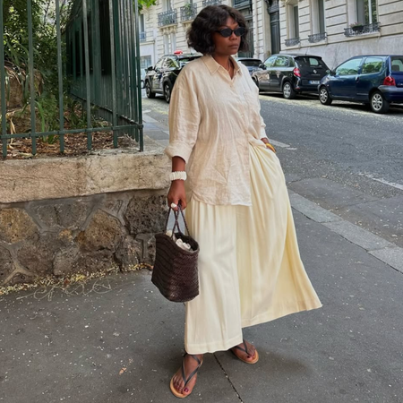 @frannfyne wears cropped trousers flat shoes