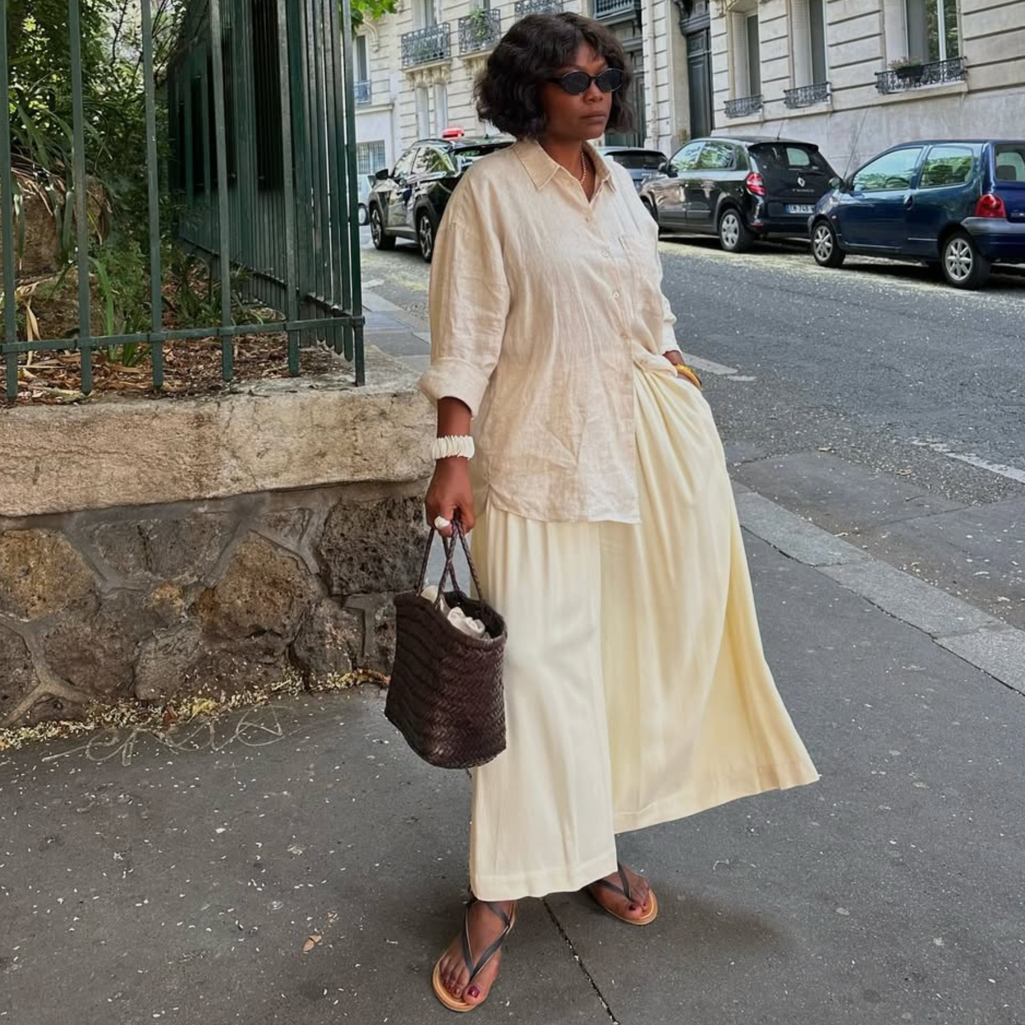 @frannfyne wears cropped trousers flat shoes