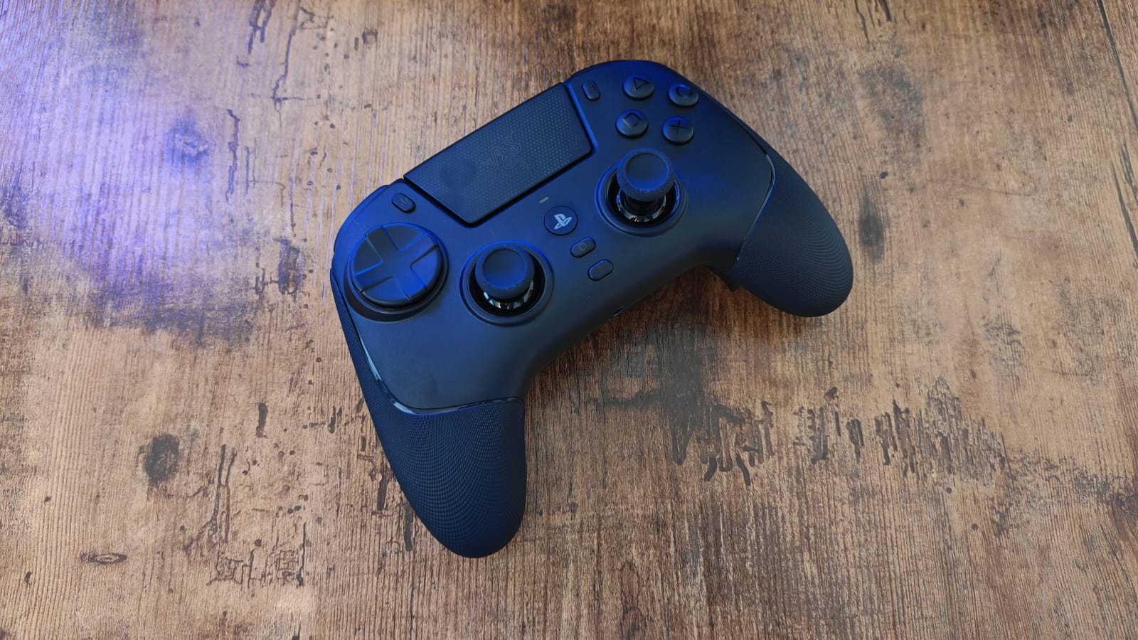 A Razer Raiju V3 Pro review image