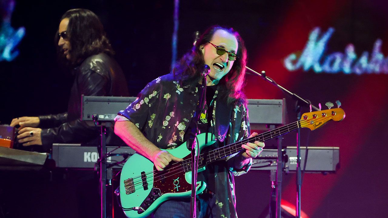 Watch Rush debut new live line-up with powerful rendition of Finding My Way at the Junos Watch Rush debut new live line-up with powerful rendition of Finding My Way at the Junos