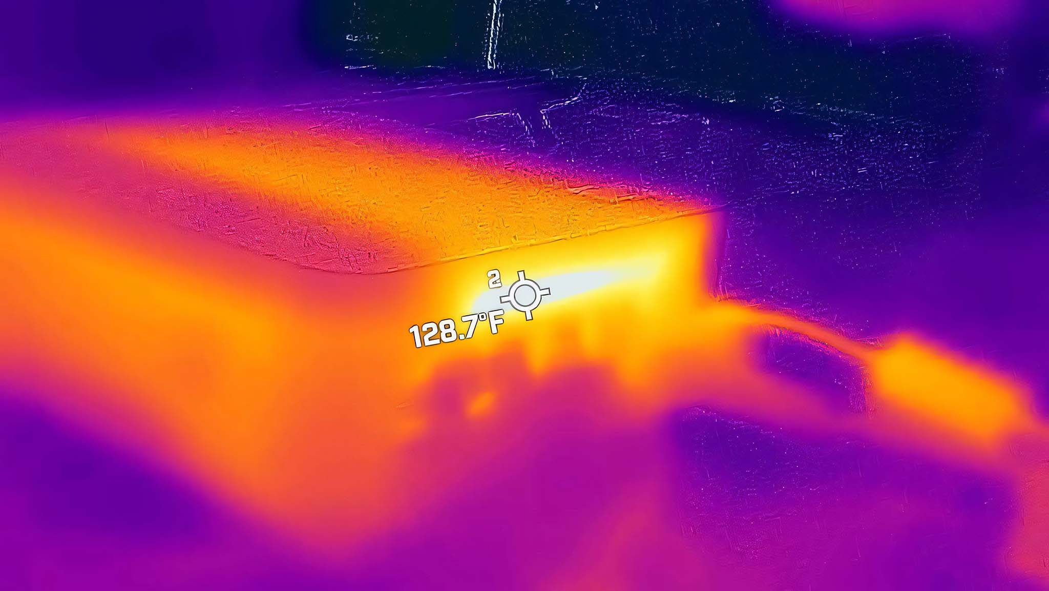 A picture taken with a thermal camera of the MSI Cubi NUC 13MQ's back vents.