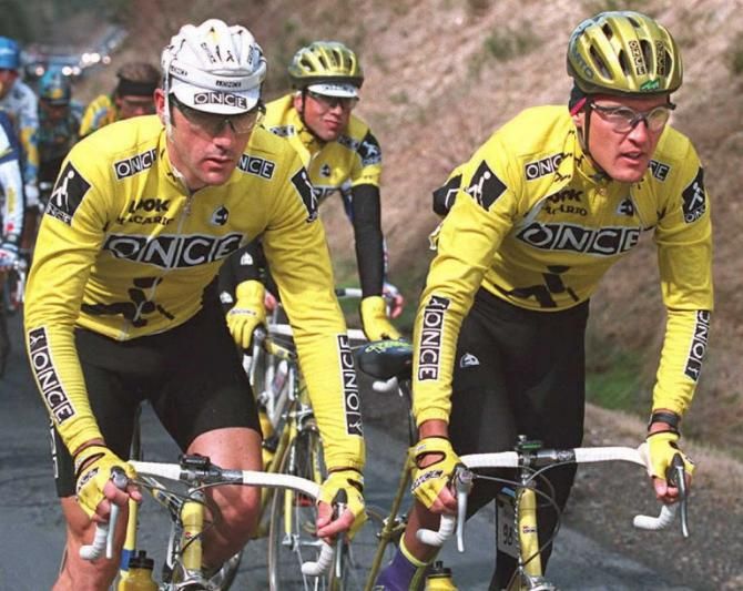 Laurent Jalabert and Alex Zulle climb together in ONCE colours in 1995