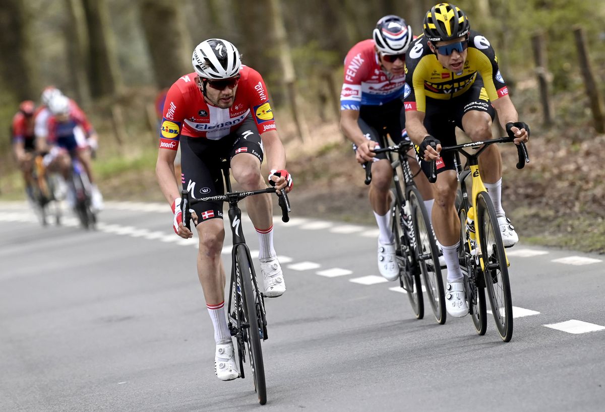 Ronde van Vlaanderen 2021 - Tour of Flanders - 105th Edition - Antwerp - Oudenaarde 263,7 km - 04/04/2021 - Kasper Asgreen (DEN - Deceuninck - Quick-Step) - Wout Van Aert (BEL - Jumbo - Visma) - Mathieu Van Der Poel (NED - Alpecin-Fenix) - photo Nico Vereecken/PN/BettiniPhoto&Acirc;&copy;2021