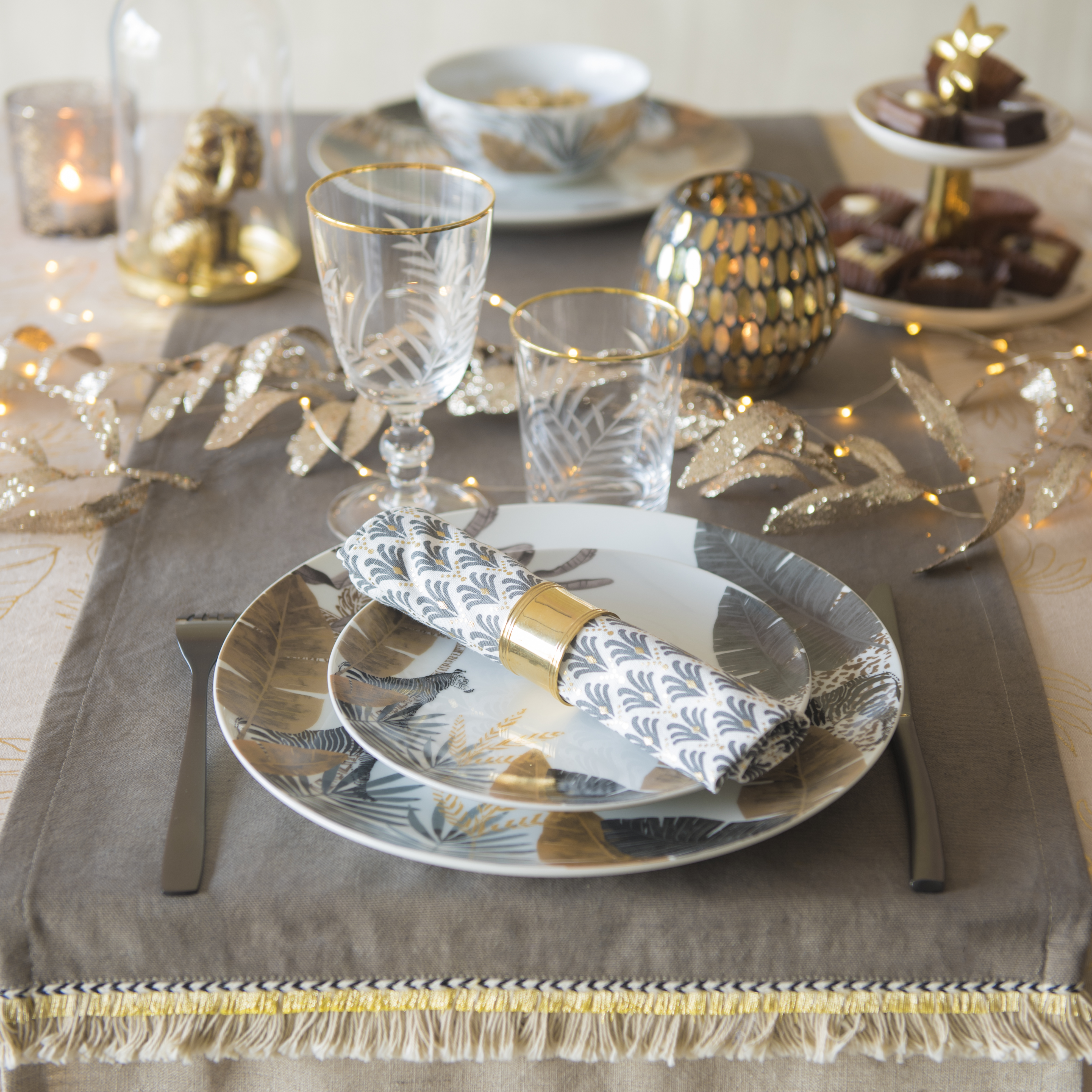 Maison du Monde table setting