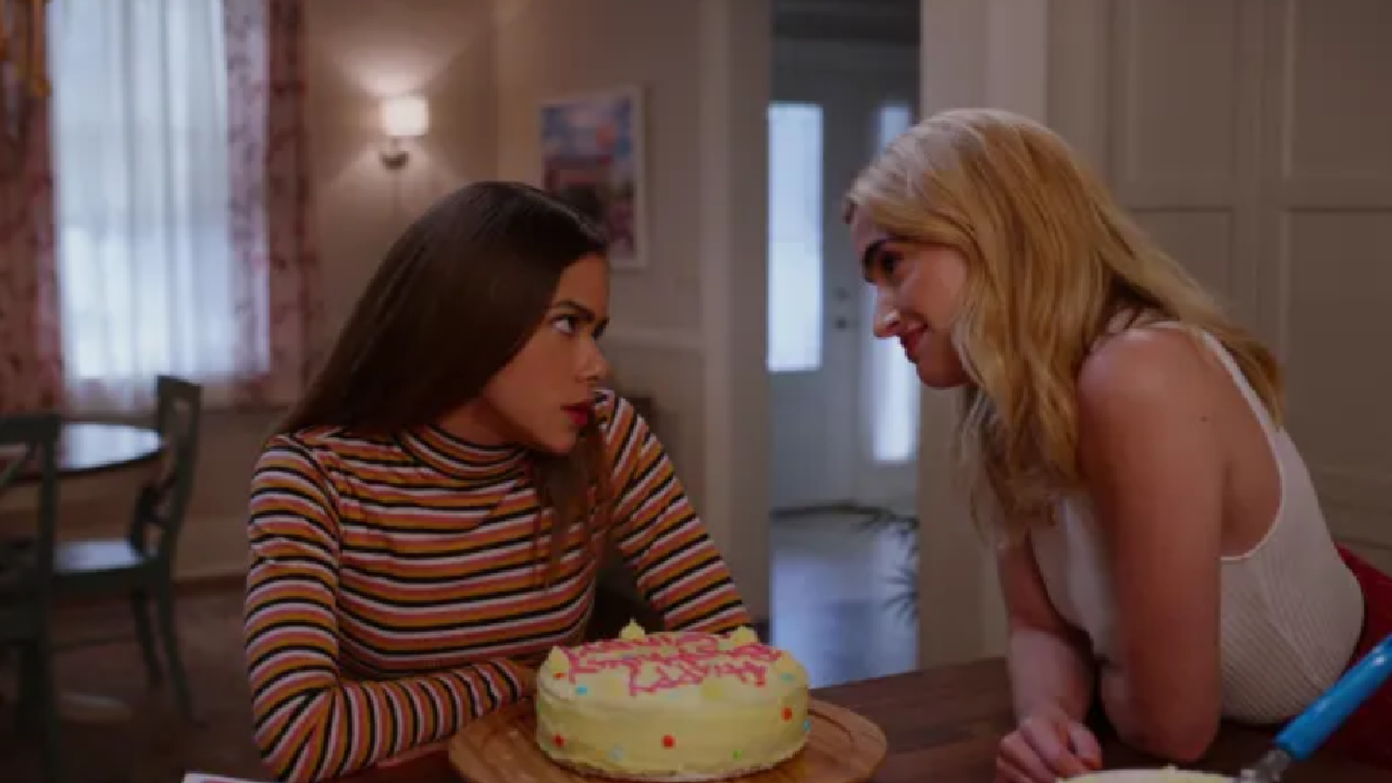 Ginny & Georgia in Netflix.