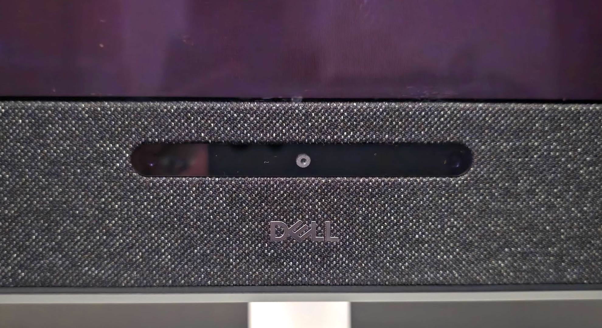 The Dell S3225QC's sensor close-up