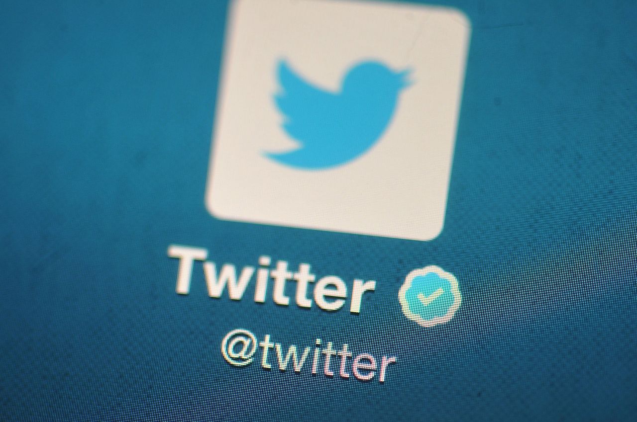 Twitter revokes an earlier decision involving its users&amp;#039; privacy.