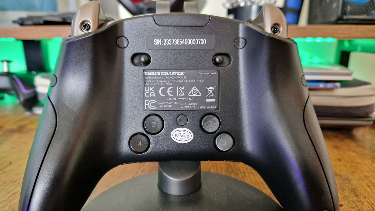 Thrustmaster eSwap X 2's back buttons