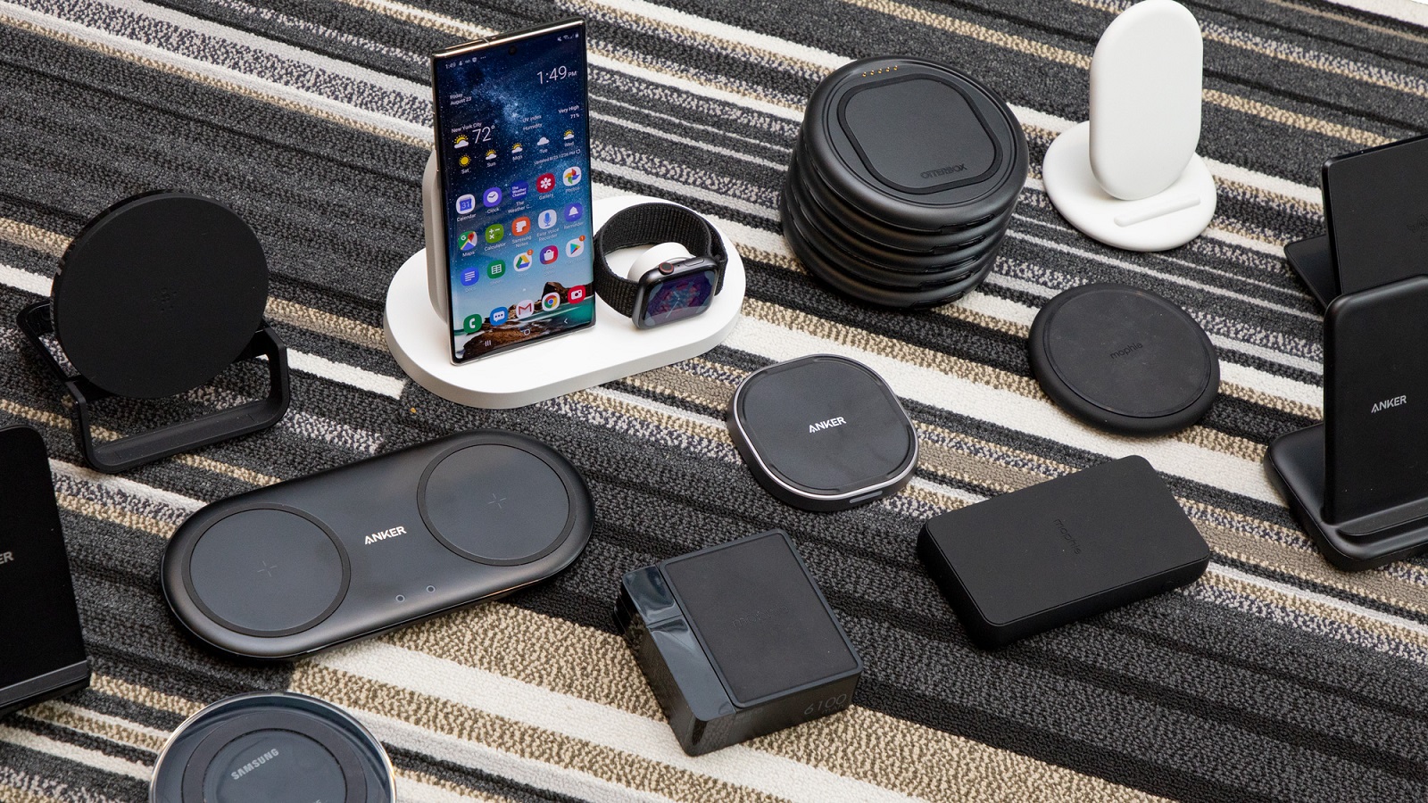 Best Wireless Chargers 2021 How To Charge Up Your Iphone Or Android Without Wires Techradar