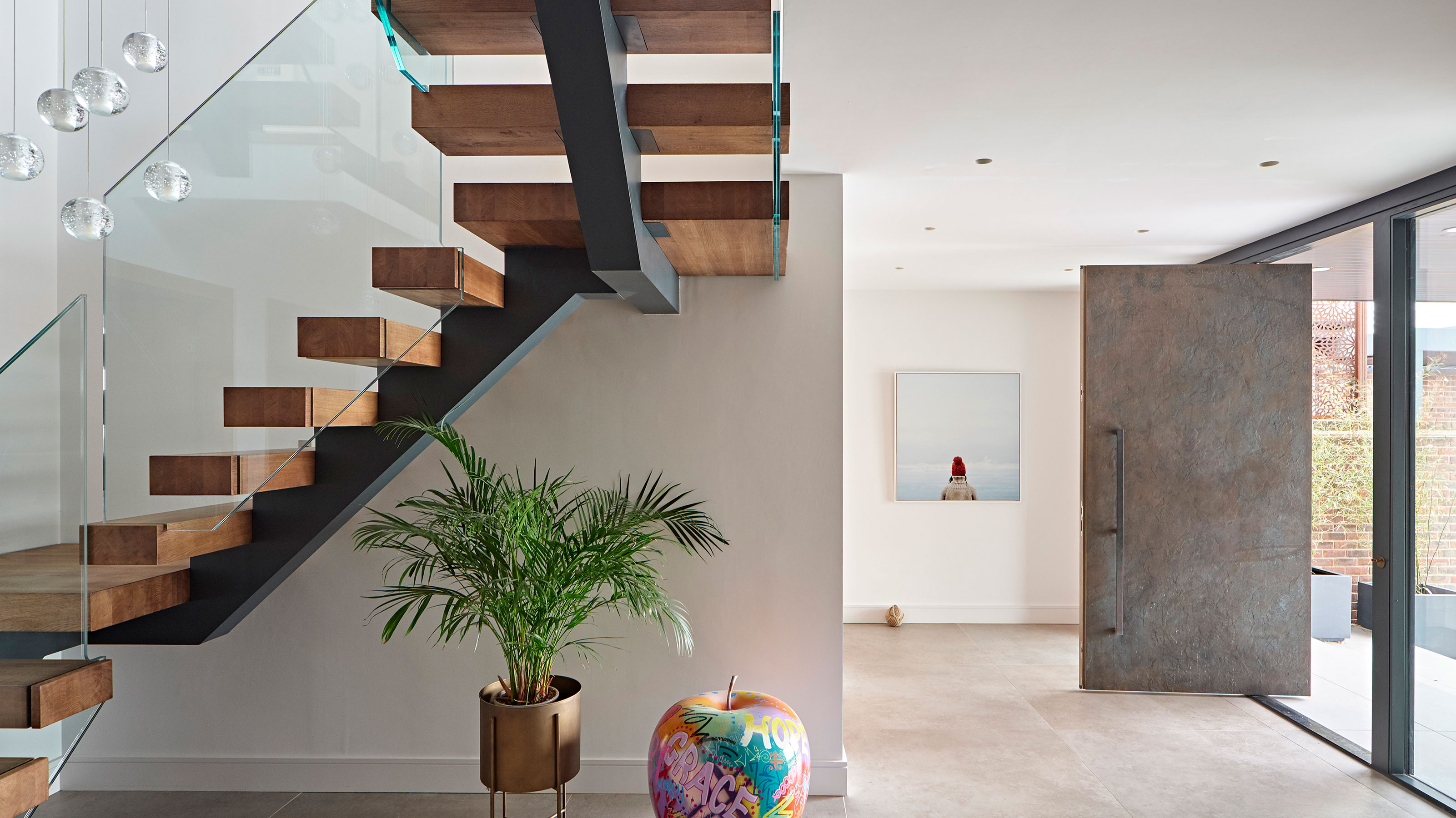 Embellish Your Luxury Homes with Contemporary Staircase Designs