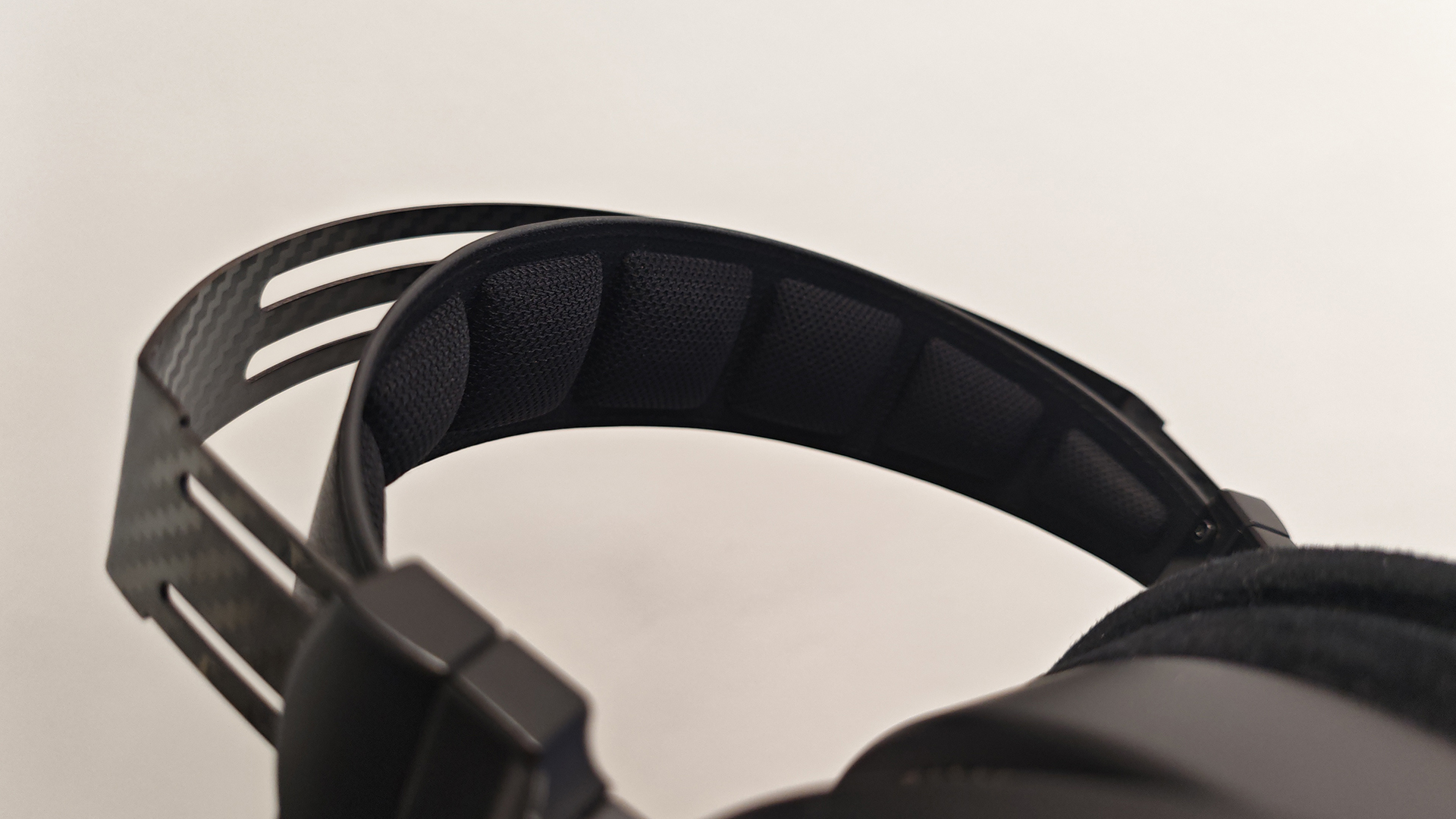 The Theiaudio Cypher headphone in a work office setting.