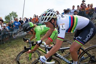 Sanne Cant (Beobank-Corendon) takes the inside line ahead of Kaitlin Keough (Cylance Pro Cycling)