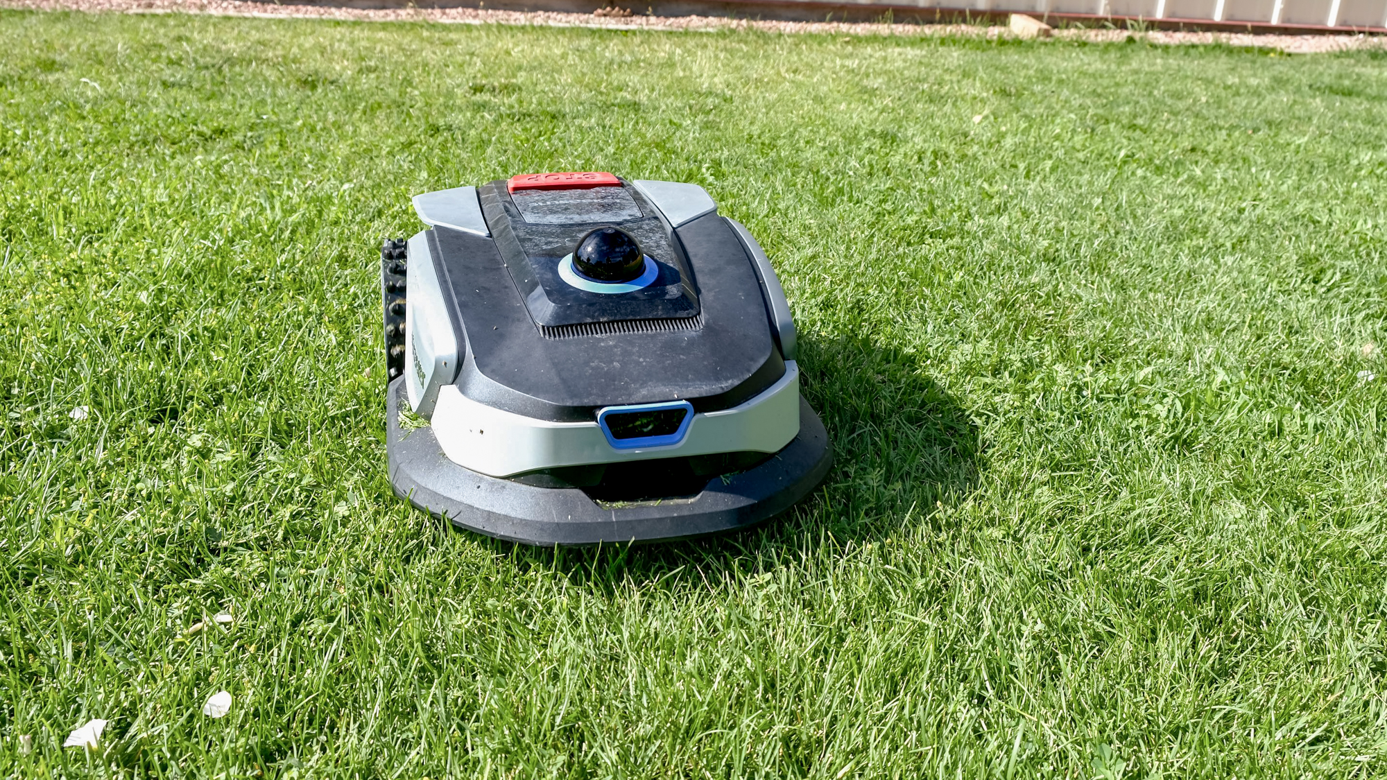 Sunseeker S4 mowing