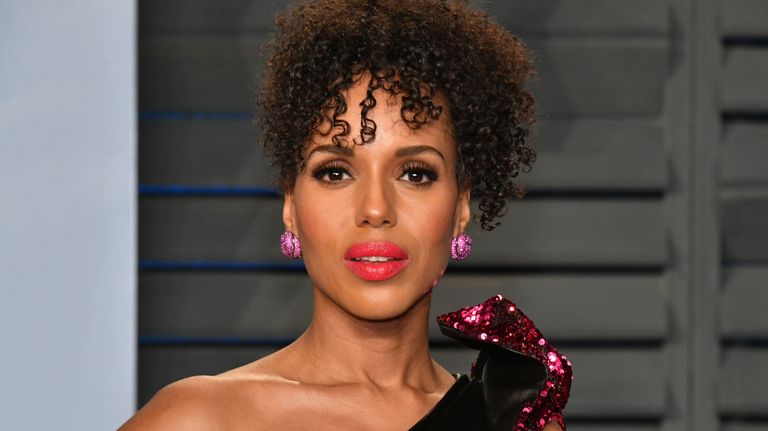 Hair, Face, Lip, Hairstyle, Beauty, Jheri curl, Afro, Eyebrow, Cheek, Fashion,